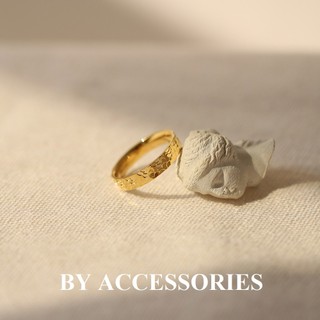 Nhẫn nữ unisex titan tròn mặt chạm họa tiết vảy rồng mạ vàng không gỉ WR2434 BY ACCESSORIES