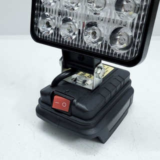 Đèn Pin Led, Đèn Pha Led Dùng Pin Chân Pin Phổ Thông Makitaa 14,4v - 21v Thiết Kế Bi Cầu Rọi Xa