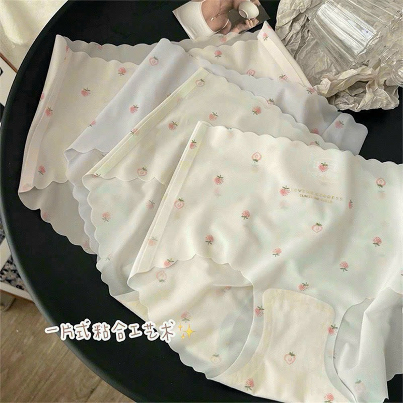 Combo 10 quần lót dâu tây viền lượn sóng 2385