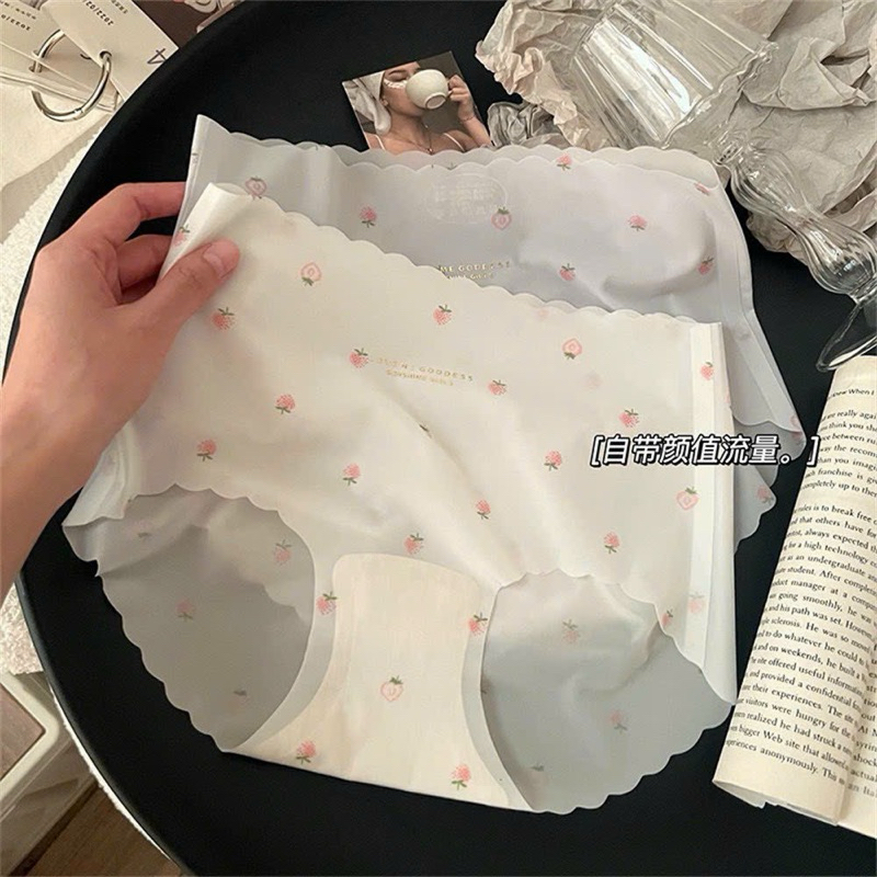 Combo 10 quần lót dâu tây viền lượn sóng 2385