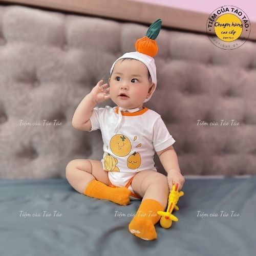 (HÀNG CÓ SẴN) - Set bodysuit CAM QUÝT cover ikii Hàn Quốc kèm mũ, tặng tất Cam cho bé trai, bé gái , sơ sinh