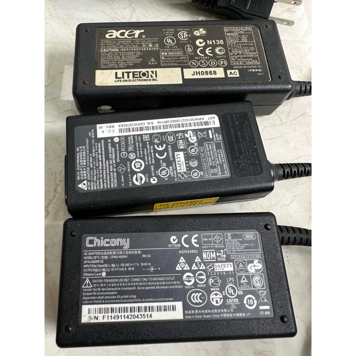 sạc laptop..19v 3.42A 65w zin cũ