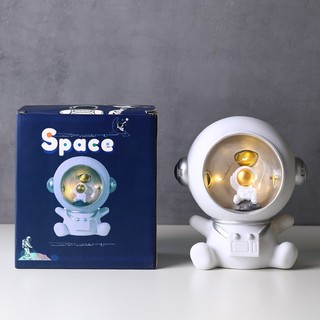 Đèn Ngủ Phi Hành Gia Decor Phòng Kiêm Heo Đất Để Bàn, Đèn Trang Trí Phi Hành Gia Siêu Đáng Yêu LABY HOME