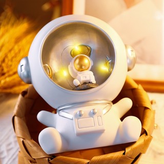 Đèn Ngủ Phi Hành Gia Decor Phòng Kiêm Heo Đất Để Bàn, Đèn Trang Trí Phi Hành Gia Siêu Đáng Yêu LABY HOME