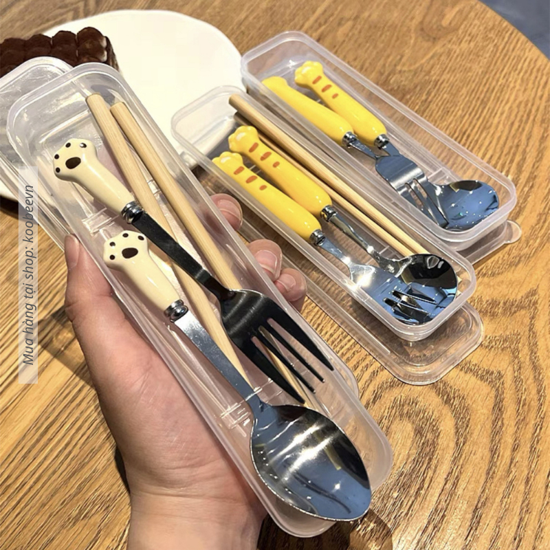 Bộ Thìa Nĩa Inox Cán Sứ Hình  Cute Dùng Cho Cá Nhân, Trẻ Em - Bộ Đồ Ăn Di Động Văn Phòng, Sinh Viên, Du Lịch | 077