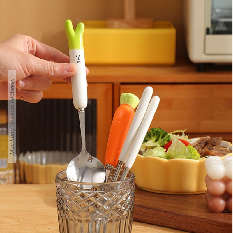 Bộ Thìa Nĩa Inox Cán Sứ Hành Tây Cute Dùng Cho Cá Nhân, Trẻ Em - Bộ Đồ Ăn Văn Phòng, Sinh Viên, Quà Tặng Decor| 079