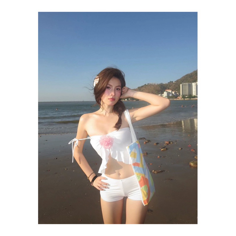 Set đi biển, set bikini màu trắng + Tặng kèm hoa