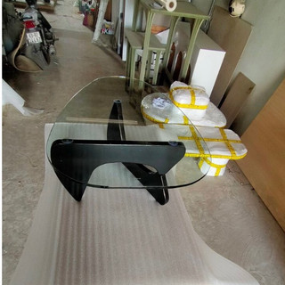 Bàn Noguchi , Bàn trà kính cường lực 12mm, Chân Được Lắp Đặt Sẵn