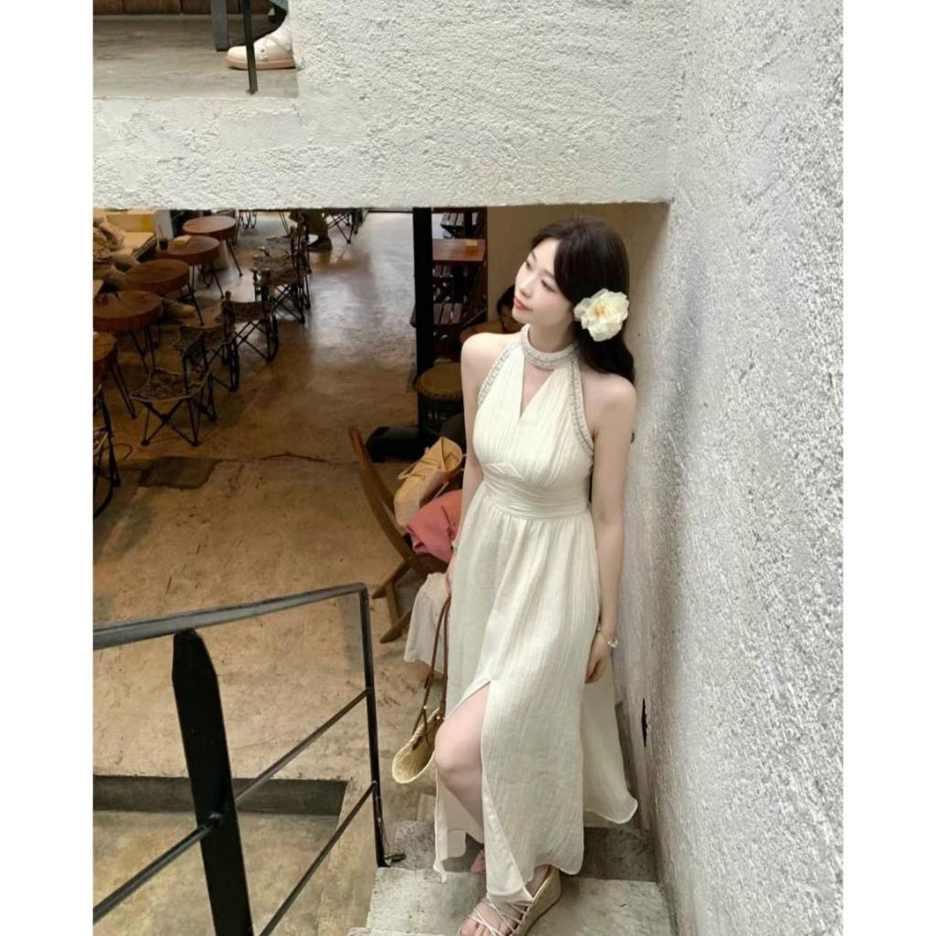 🌽 ĐẦM TIỆC XINH - Đầm cổ yếm viền ngọc xẻ tà đũi tơ 🔥𝐇𝐨𝐚̉ 𝐓𝐨̂́𝐜🔥 𝐌𝐄𝐎𝐈𝐍𝐃𝐀𝐇𝐎𝐔𝐒𝐄 (VUI LÒNG IB MÈO ĐỂ ĐƯỢC TƯ VẤN KÍ Ạ)