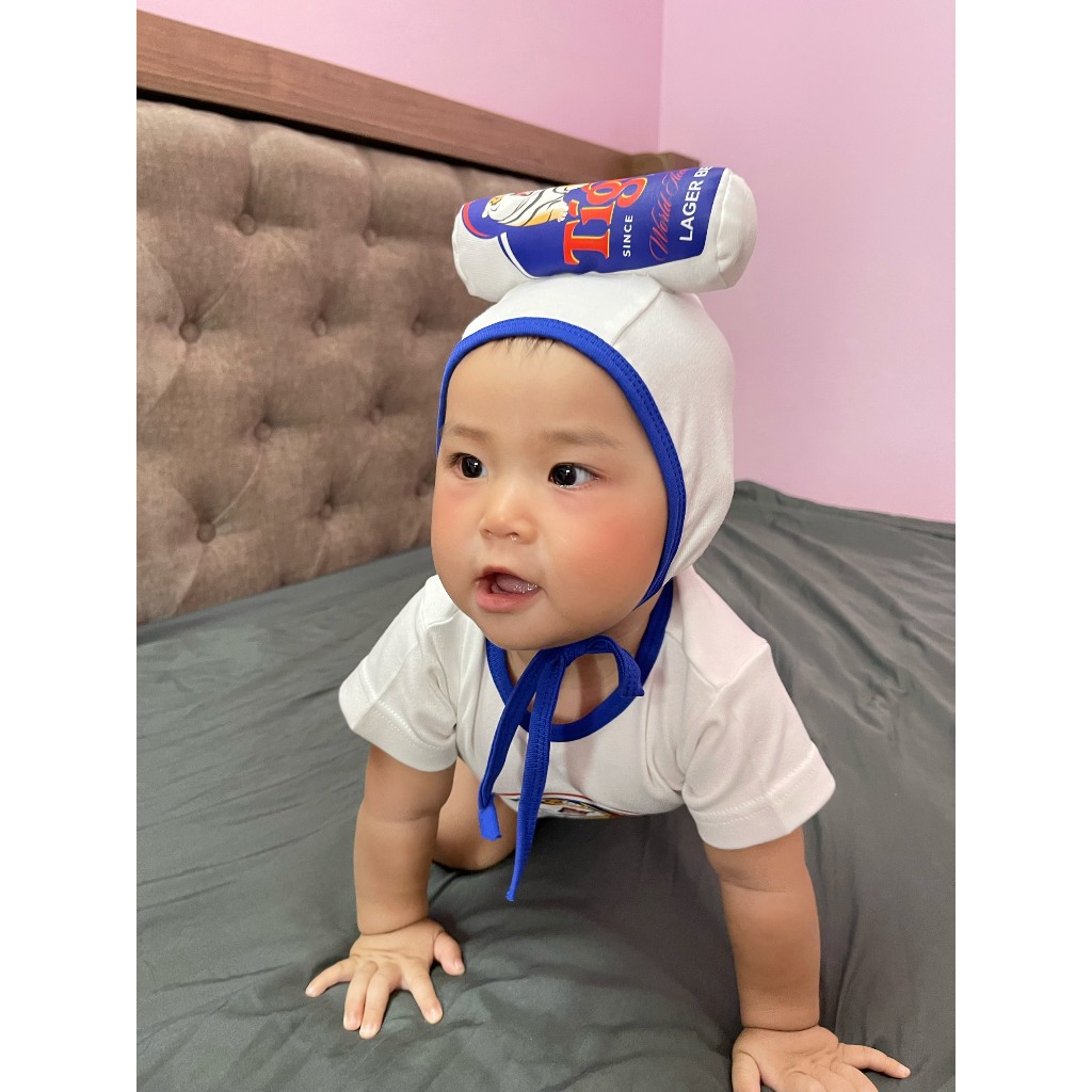 (HÀNG CÓ SẴN )Set bodysuit Bia Ken và Tiger  lon kèm mũ, tặng kèm tất màu chống trượt cùng viền cho bé trai, bé gái