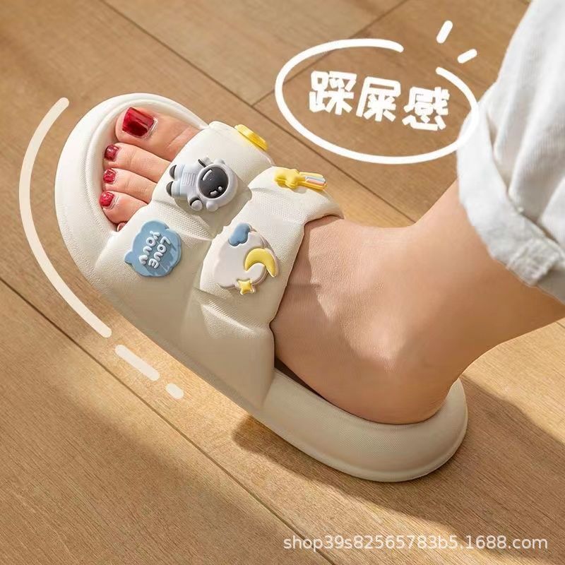 Dép CHAO quai ngang gắn sticker Phi hành gia chống trơn trượt