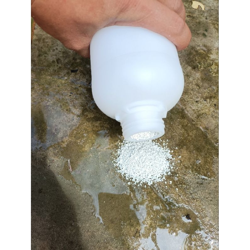 Bột Tẩy Rong - CLO 95% Tẩy Rong Rêu Sạch Sẽ ( Dạng Chai 1kg )
