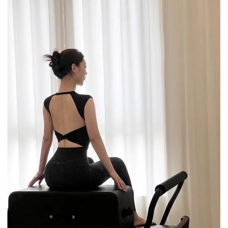 Áo tập Gym, Yoga không tay cổ tròn khoét lưng thời trang, cá tính, chất vải mềm mịn