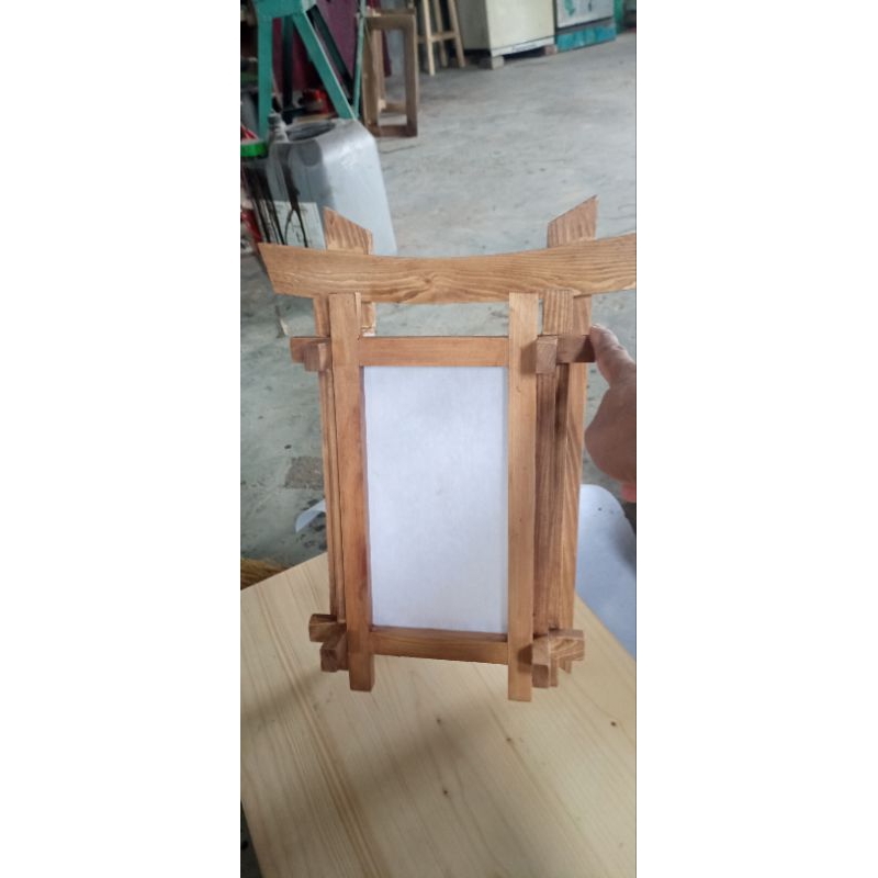 Khung Để Đèn Nội Thất Nhà Xanh 82 - Đèn Gỗ ốp Tường Theo Phong Cách Truyền Thống Nhật Bản