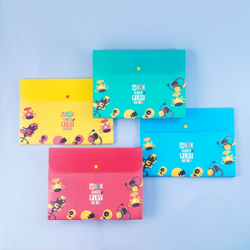 Túi Đựng Tài Liệu Nhiều Ngăn Classmate Clear Bag Gaming Nhựa PP Bền, Khuy Bấm Tiện Lợi, Có Phần Dán Phân Ngăn CL-CBA31
