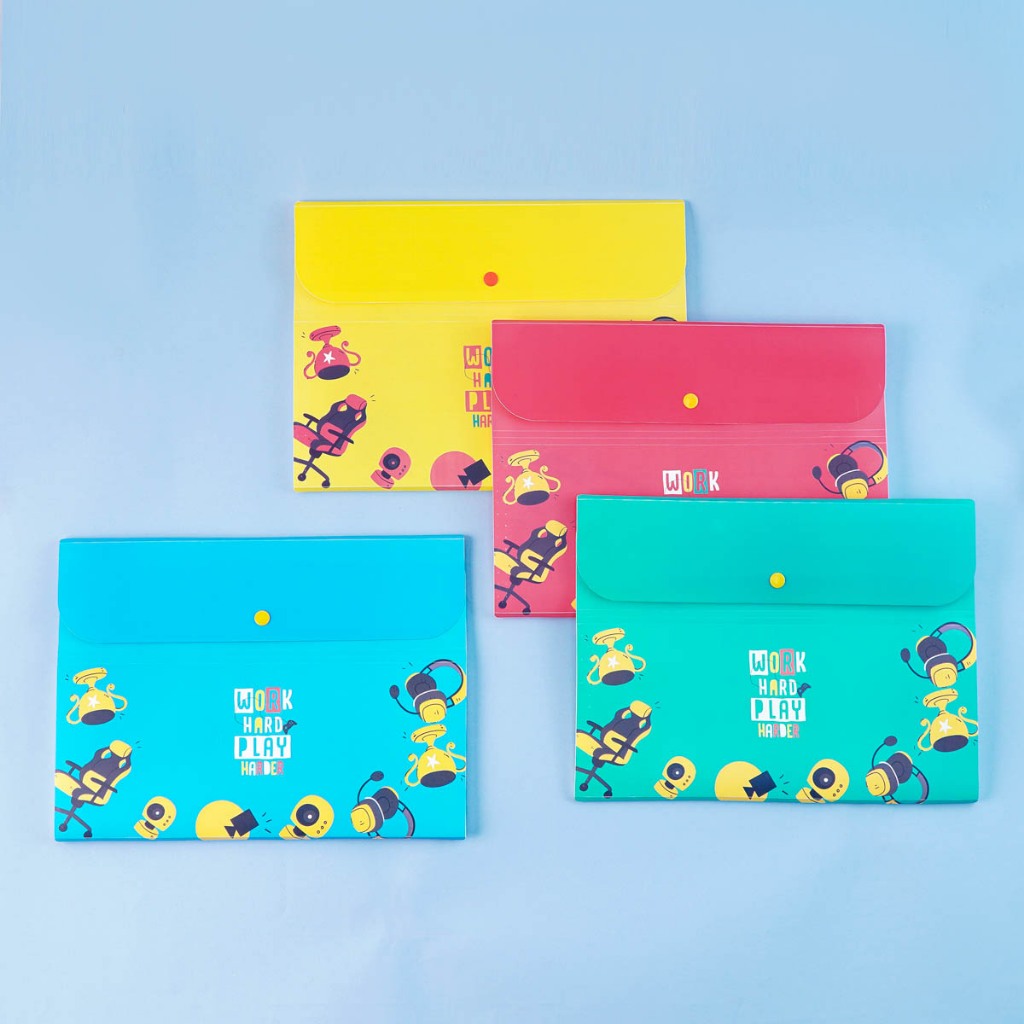 Túi Đựng Tài Liệu Nhiều Ngăn Classmate Clear Bag Gaming Nhựa PP Bền, Khuy Bấm Tiện Lợi, Có Phần Dán Phân Ngăn CL-CBA31
