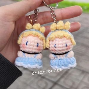 Móc khoá cô bé lọ lem Cinderella mini bằng len handmade (ảnh thật shop chụp)