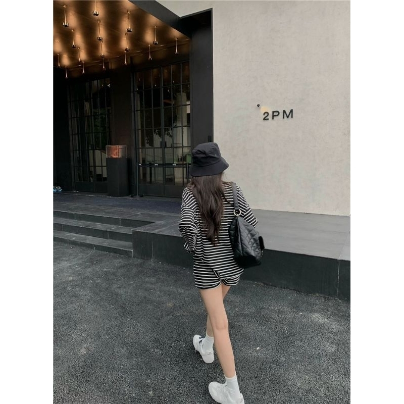 M.H STYLE  (SẴN) Sét áo phông+ quần short kẻ karo kèm ảnh cận chất