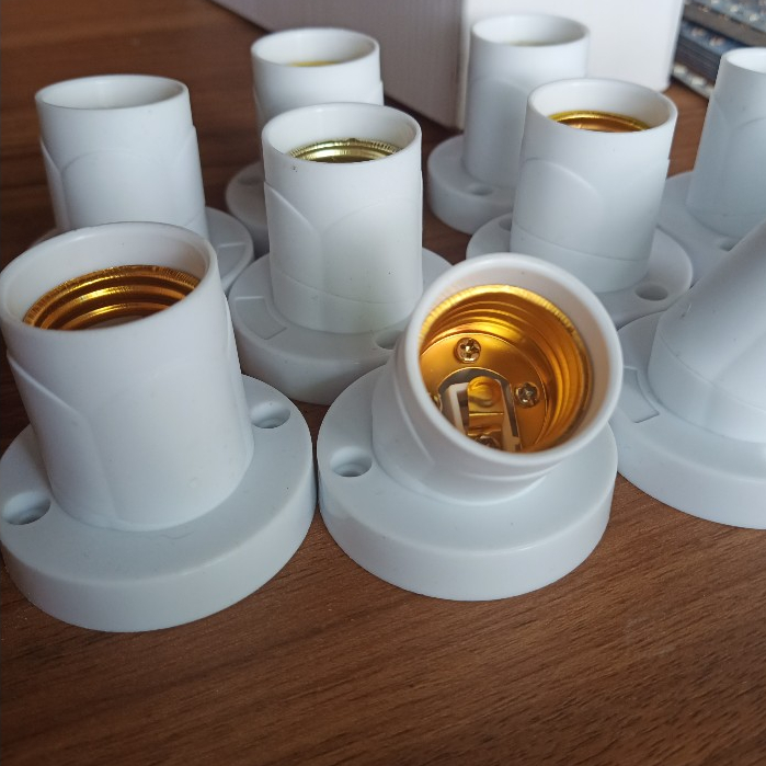 Đui đèn xoáy đa năng E27 có thể chỉnh xéo hoặc thẳng