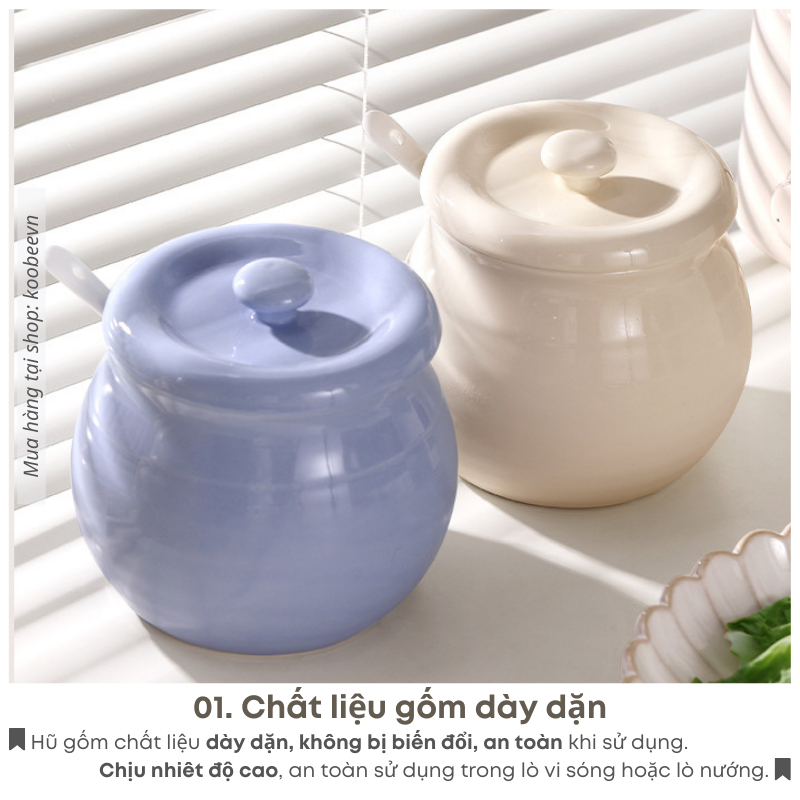 Hũ Thố Gốm Sứ Đựng Mỡ Lợn, Gia Vị 600ml KOOBEE Không Chì Chịu Nhiệt Kèm Thìa Có Nắp Đậy Cao Cấp| 102