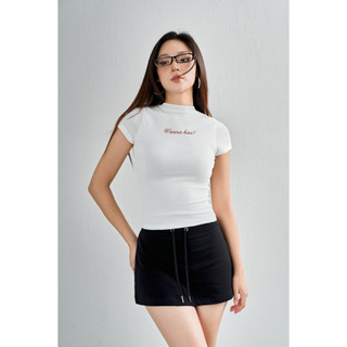 THEKIM Áo thun babytee ngắn tay WANNA KISS chất liệu ánh nhũ cổ cao , áo thun baby tee tay ngắn ôm body T265