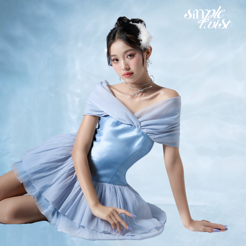 Ảnh Đầm thiết kế trễ vai xòe tầng màu xanh ODETTE dự tiệc sang trọng - Simple Twist 3