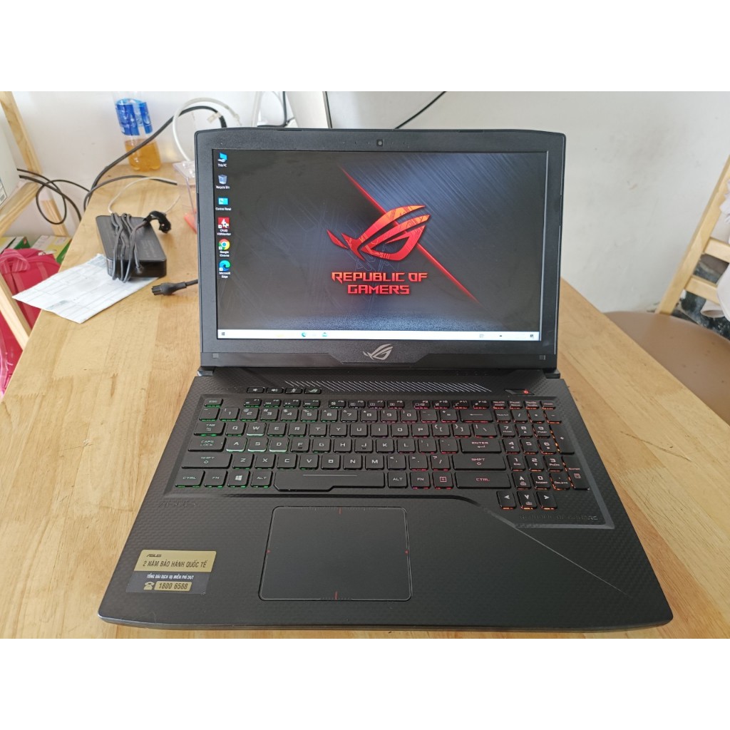 ASUS ROG ゲーミングノート くださら i7-8750H GTX 1050 Ti