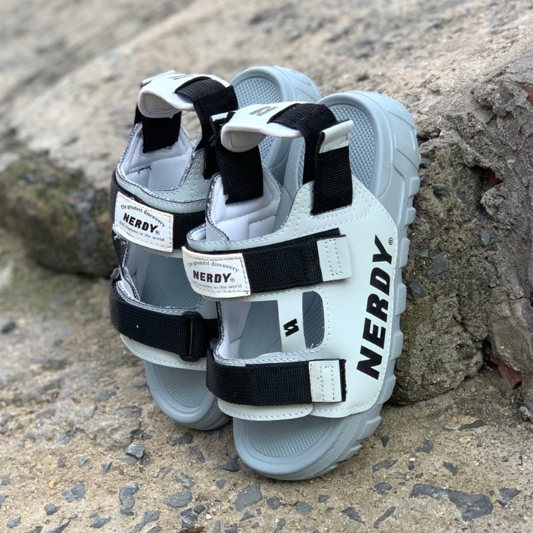 Giày sandal Nerdy nerrdy nam nữ đế cao 4cm, quai da phối dù êm bền, quai hậu có thể tháo rời thành dép, xám