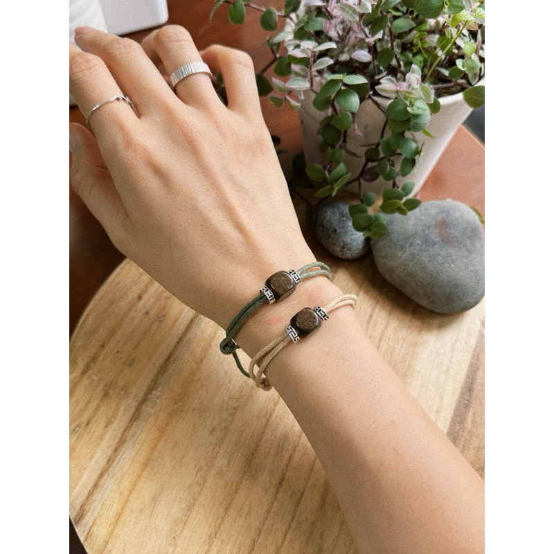 Vòng tay Yori - vòng tay gỗ vuông mix charm tuỳ chỉnh kích thước
