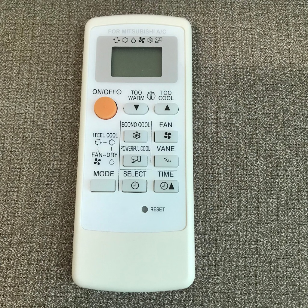 Điều khiển điều hòa máy lạnh Mitsubishi mặt trắng và đen được chọn mẫu - Tặng pin !