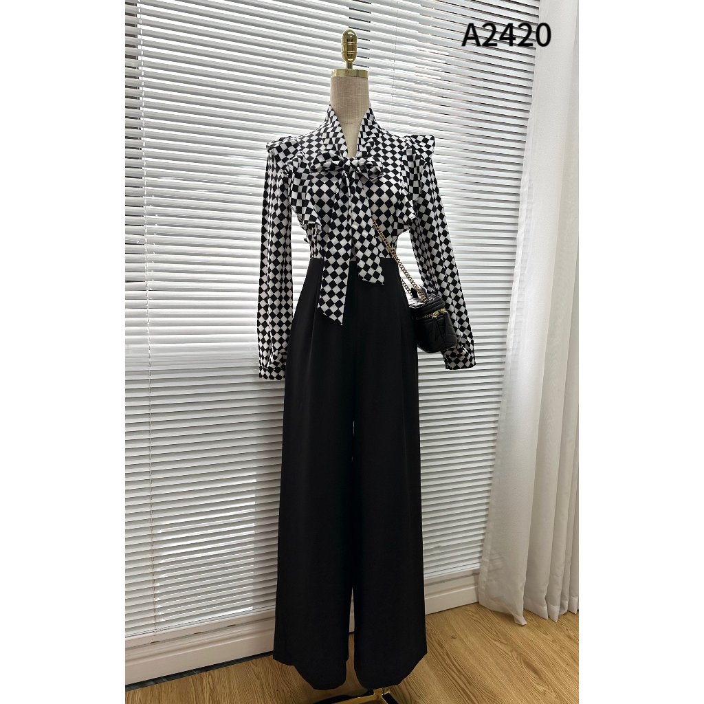 Jumpsuit thân trên họa tiết kẻ phối quần culottes ông rộng A2420