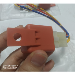 Rơ le dây Sihai 4 chân kèm giắc điện 12v và 24v. (Giá 1 chiếc)