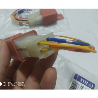 Rơ le dây Sihai 4 chân kèm giắc điện 12v và 24v. (Giá 1 chiếc)