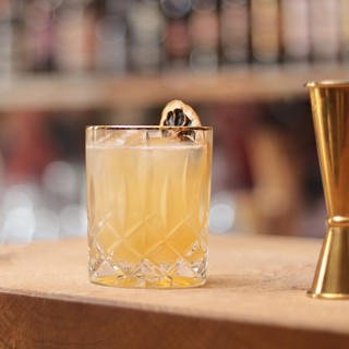 [Hàng Thanh Lý XỈN MẠ VÀNG] Bộ 2 ly pha lê whisky Nachtmann Noblesse viền màu vàng