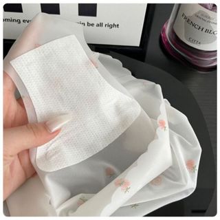 Quần lót su nữ mỏng mịn tàng hình đáy lót kháng khuẩn họa tiết dâu tây dễ thương cute DEVARI L1027