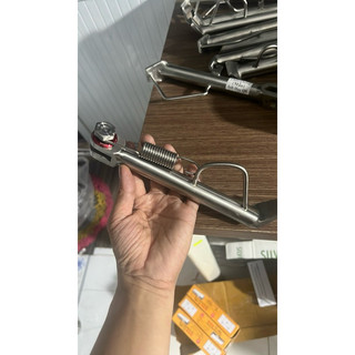 Chân Chống Nghiêng inox 304  ( combo kèm ốc + lò xo)
