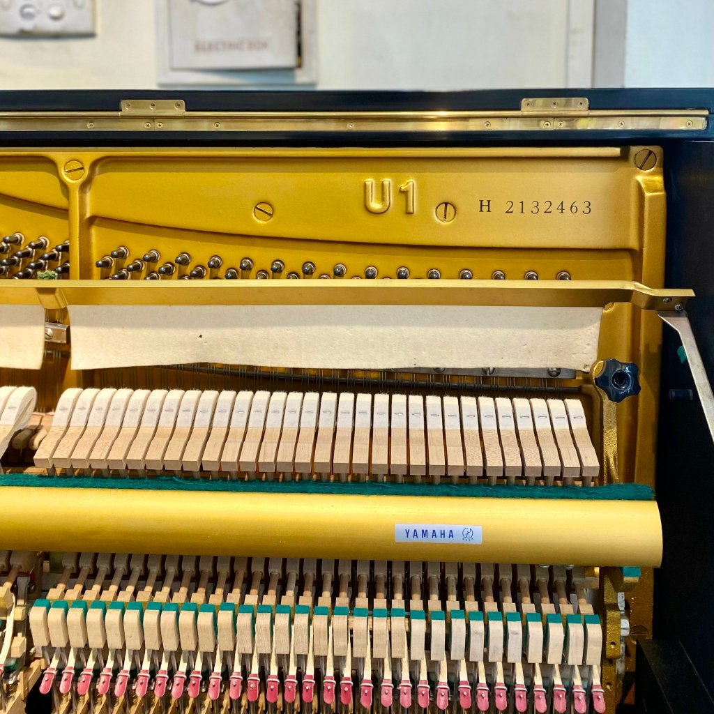 Đàn piano cơ Yamaha U1H Khuyến Mại Lớn