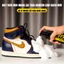 Bộ vệ sinh giày Sneaker Cleaning Plus cao cấp 4 món, 2 bàn chải, có 1 chai xịt bọt 1 khăn lau thích hợp tiện lợi