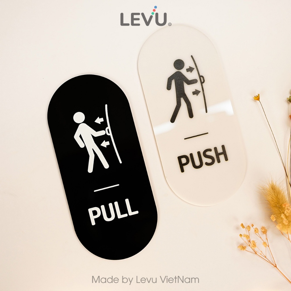 Bảng mica pull push LEVU hướng dẫn kéo đẩy cửa ra vào 8x18cm trắng đen có kèm keo dán MCK-TP15