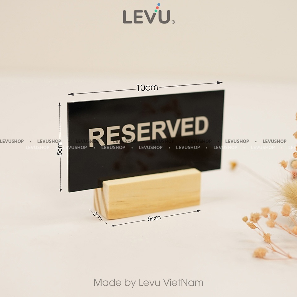 Bảng reserved để bàn LEVU mica đen chân đế gỗ 6x10cm thông báo khu vực bàn đã đặt MCK-BG55