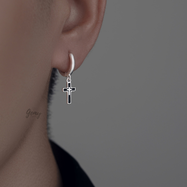 Khuyên tai tròn nam bạc s925 thiết kế hình chữ thập thánh giá đen 2 cá tính unisex (1 chiếc) KN122 | GEMY SILVER