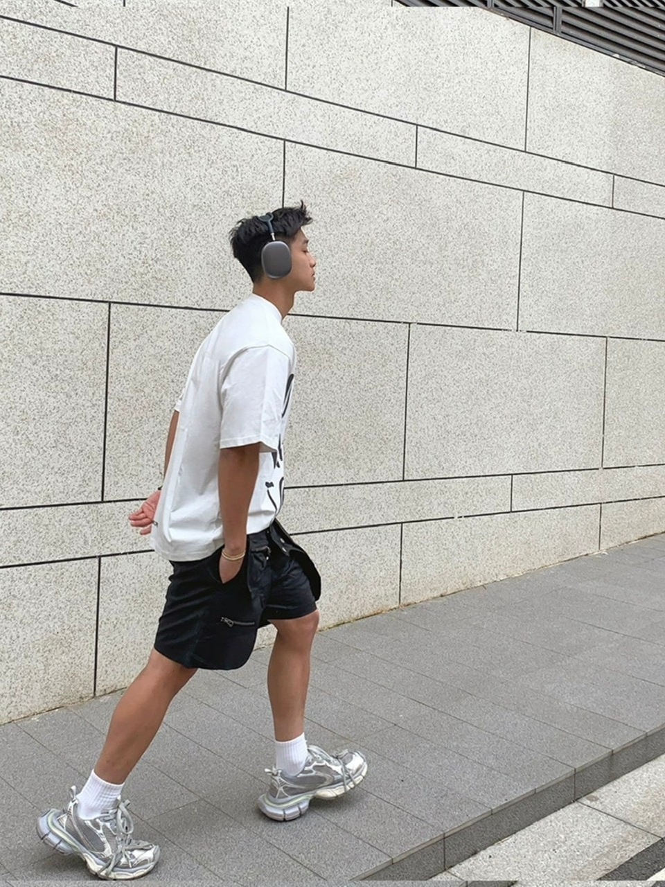 Áo thun Stee Cổ tròn in TLOVE Localbrand ICVCVNI Unisex Cotton