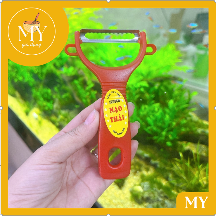 Bào rau củ quả, nạo đỏ Thái Lan cán cam kích thước 12,5cm x 7cm- Dụng cụ bào rau củ đa năng có lỗ treo tiện lợi