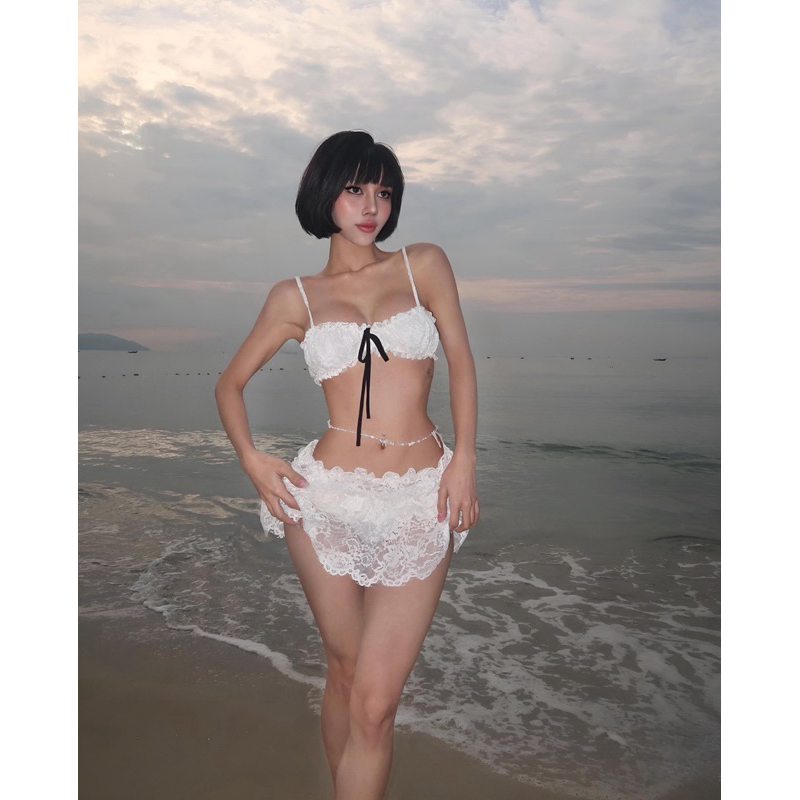 Set bikini 3 mảnh ren trắng phối nơ đen