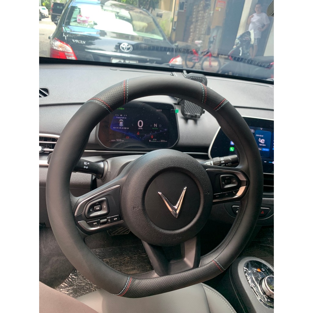 Bọc vô lăng da Nappa Dcut xe Vinfast VFE34/NerioGreen, LIMO GREEN,VF8,VF9,VFE34,VF5  / HerioGreen vô lăng dcut Size 36
