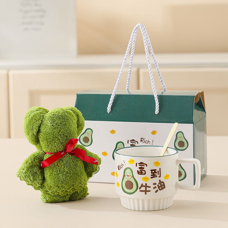 Hộp quà cốc gốm sứ sáng tạo – Món quà ý nghĩa cho dịp lễ Noel và sự kiện cuối năm