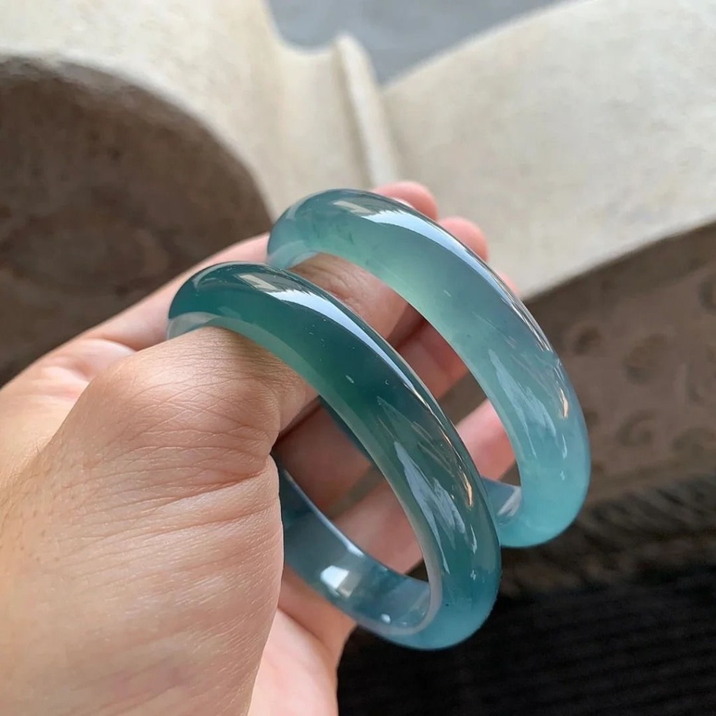 Ảnh Vòng Tay Thạch Anh Tự Nhiên Màu Xanh Hợp Mệnh Thuỷ Mộc - Ngọc Trai Trường Thịnh 1