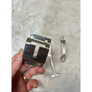 Bộ móc khóa cửa thùng xe tải chữ T inox không rỉ. (Giá 1 bộ)