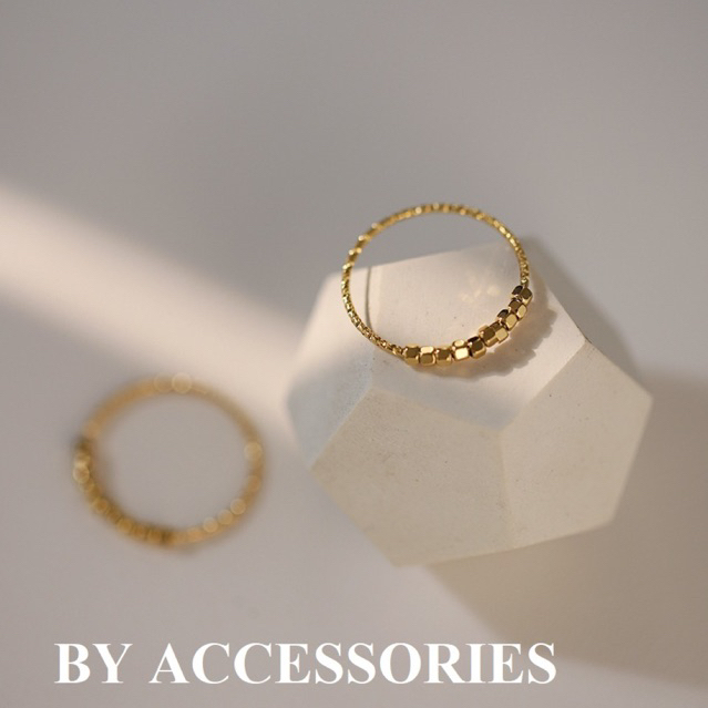 Nhẫn nữ titan tròn vát mặt phối khối vuông nhỏ xinh không gỉ WR2440 BY ACCESSORIES