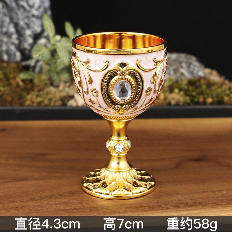 Ly uống rượu vang phong cách Châu Âu